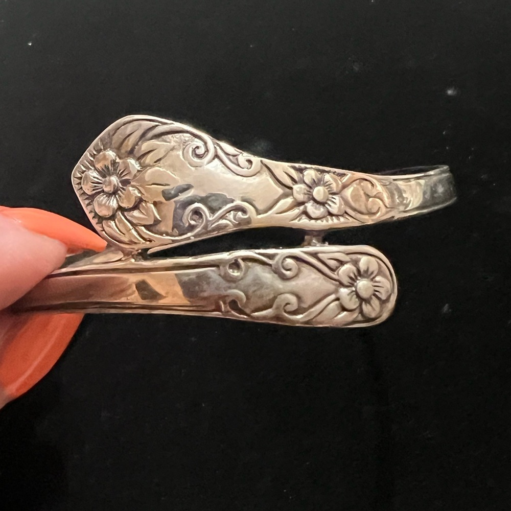 925 STERLING SILVER SIGNED JC SPOON BANGLE BRACELET